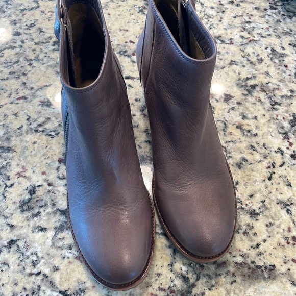 Boots - Picture 2 of 6